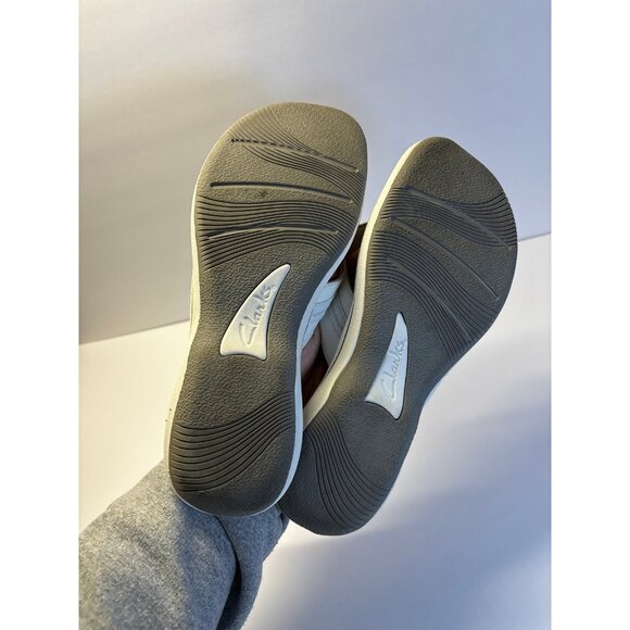 Clark’s Cloudstepper White Flip Flops (size 9)‎ - Picture 6 of 12